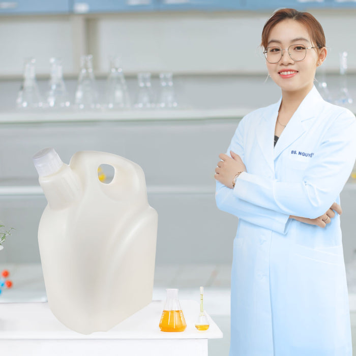 Eisco - 20L HDPE Jerrican with Silicone Lined Polypropylene Cap - Non-Sterile, Laboratory Container for Liquid Storage, Mixing, and Transportation - IS 6312 Tested, FDA Compliant, Scientific Applications