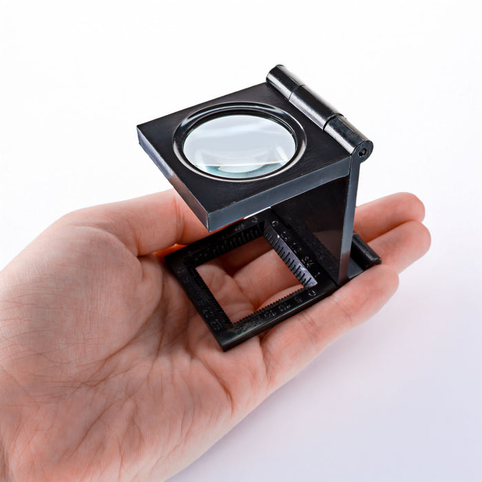 Eisco – Linen Tester Magnifier with 5x Magnification, Foldable Metal Frame, Precision Viewing Tool for Scientific, Industrial, Textile, Laboratory & Inspection Applications