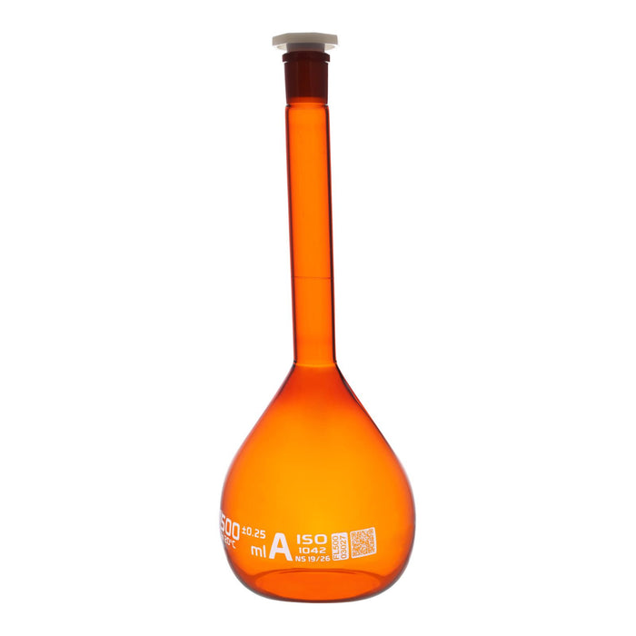 Eisco Amber Volumetric Flask, 500mL - Class A - Borosilicate Glass, Polyethylene Stopper, 19/26 Socket - QR Code Marking for Calibration Certificate
