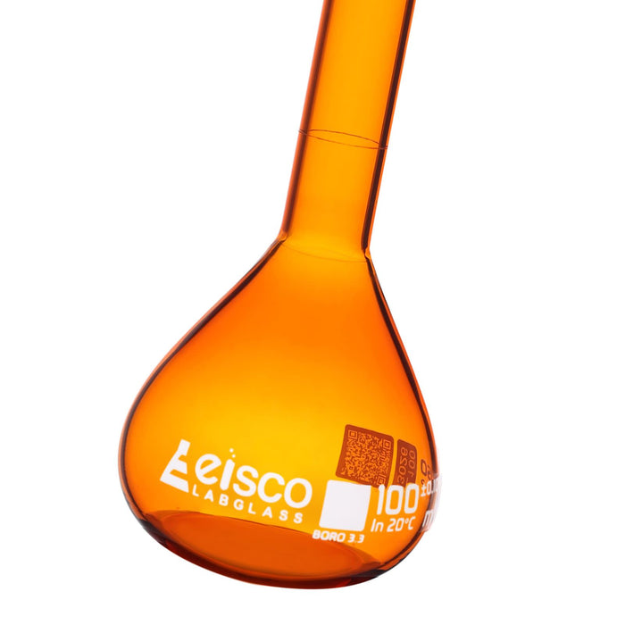 Eisco Amber Volumetric Flask, 100mL - Class A - Borosilicate Glass, Polyethylene Stopper, 14/23 Socket - QR Code Marking for Calibration Certificate