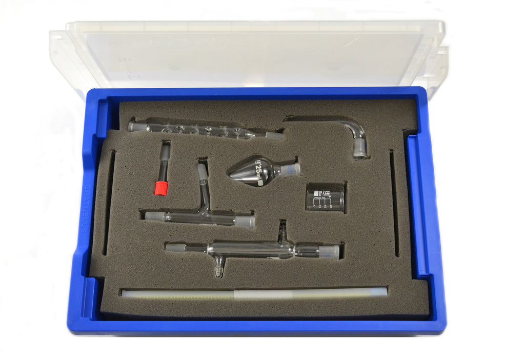 Eisco labs Starter kit for Simple Organic Chemistry - 8 Pieces with Case