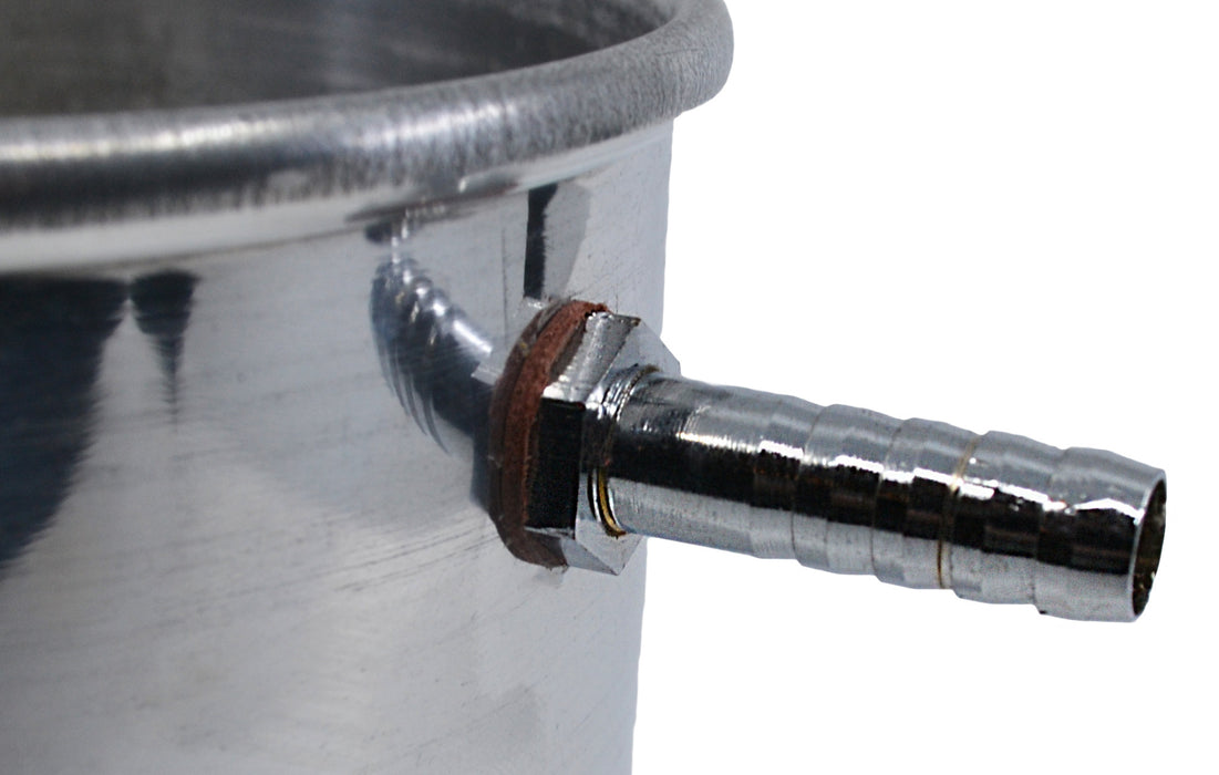 Displacement Vessel with Spout, Aluminum - 5" Tall, 4.3" Diameter - Seamless Construction - Eisco Labs
