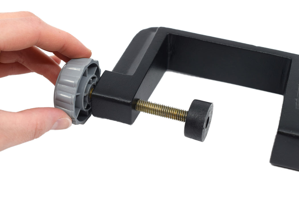 Rod Clamp - For 10x1.5mm Threaded Rods, Thumbscrew Adjustable - Eisco Labs